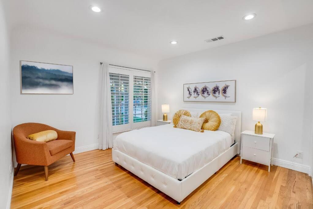 Prime Location! House W/pool 7 Mins To Universal, 10 Mins To Hollywood Villa